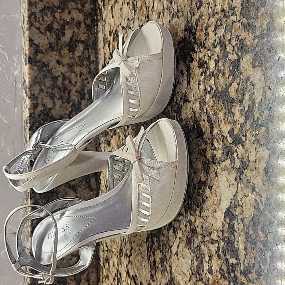 Guess opened toed heels